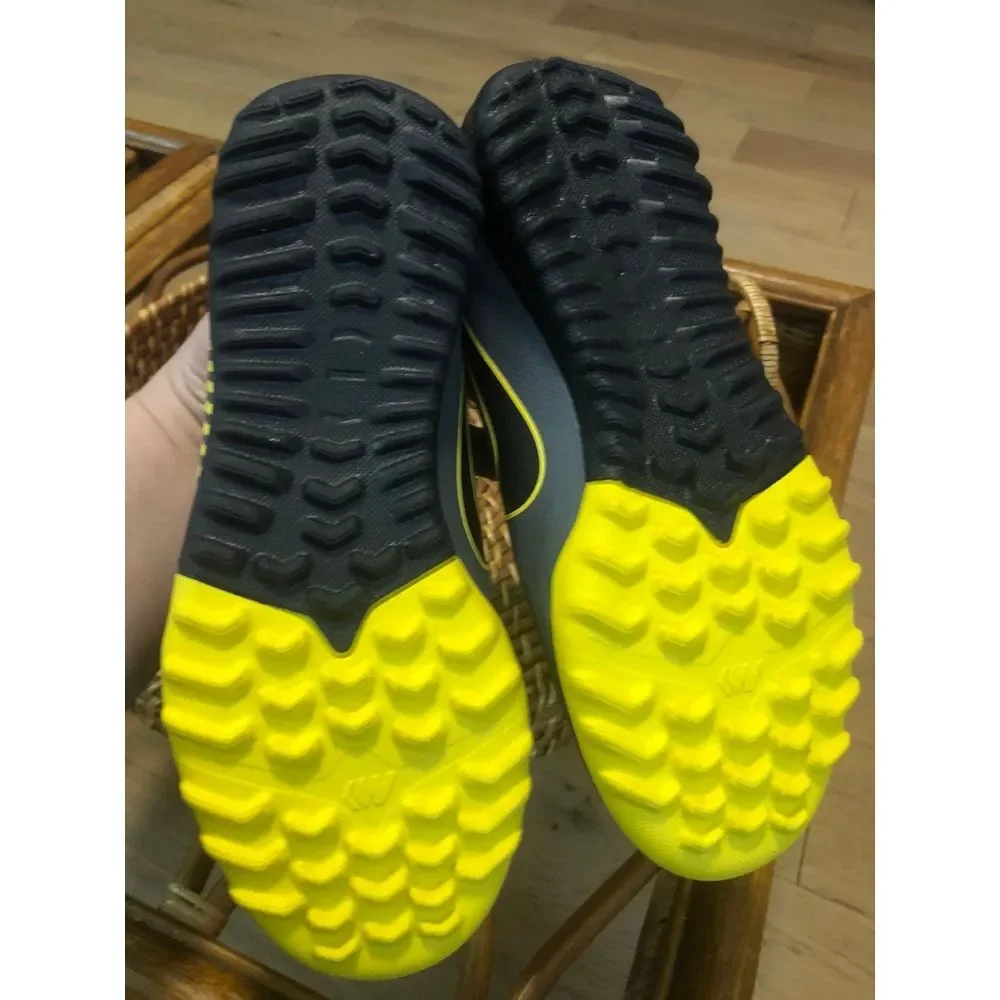 Nike Mercurial Vortex II Soccer size 5.5‎